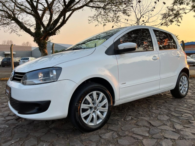 FOX 1.6 MI ITREND 8V FLEX 4P MANUAL - 2014 - DOIS IRMãOS