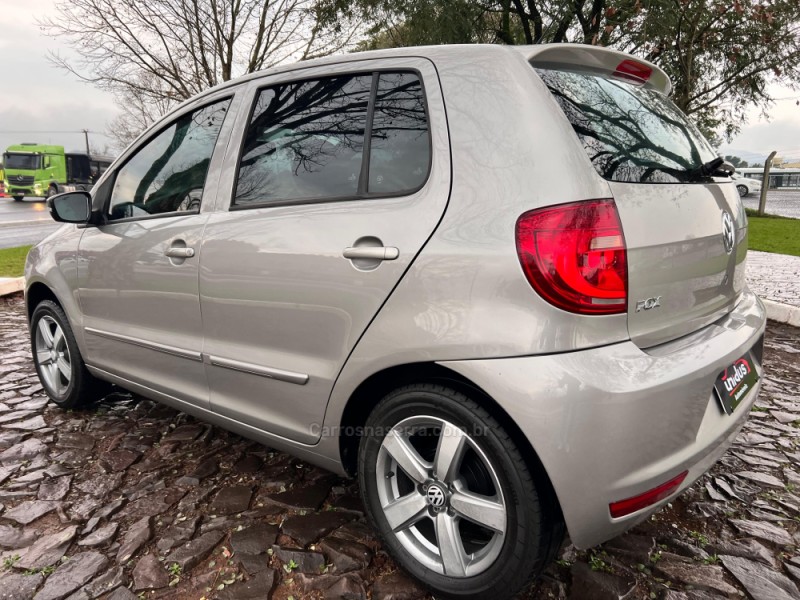 FOX 1.6 MSI TRENDLINE 8V FLEX 4P MANUAL - 2011 - DOIS IRMãOS