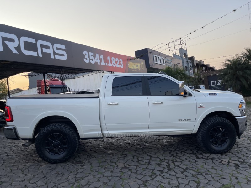 3500 LARAMIE 6.7 CD 4X4 TURBO DIESEL 4P AUTOMÁTICO - 2022 - TAQUARA