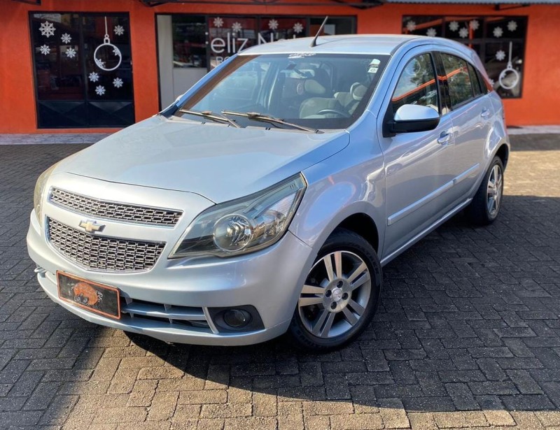 AGILE 1.4 MPFI LTZ 8V FLEX 4P MANUAL - 2013 - CANELA