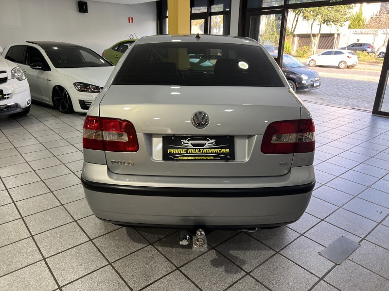 POLO SEDAN 1.6 MI 8V FLEX 4P MANUAL - 2005 - CAXIAS DO SUL