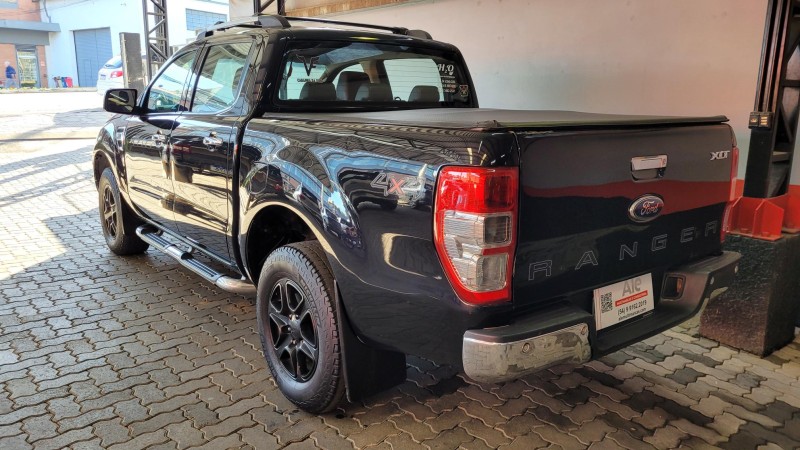 RANGER 3.2 XLT 4X4 CD 20V DIESEL 4P AUTOMÁTICO - 2015 - GARIBALDI