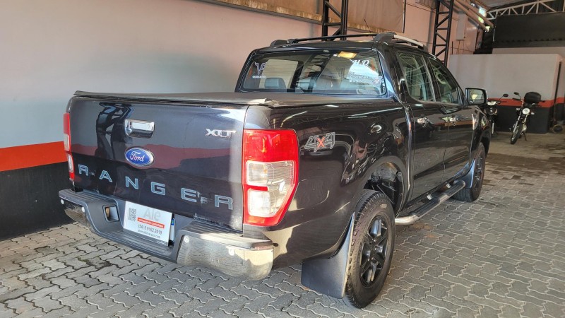 RANGER 3.2 XLT 4X4 CD 20V DIESEL 4P AUTOMÁTICO - 2015 - GARIBALDI