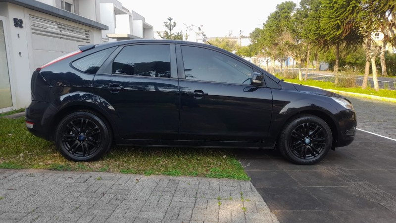 FOCUS 2.0 SE HATCH 16V FLEX 4P AUTO - 2012 - FARROUPILHA