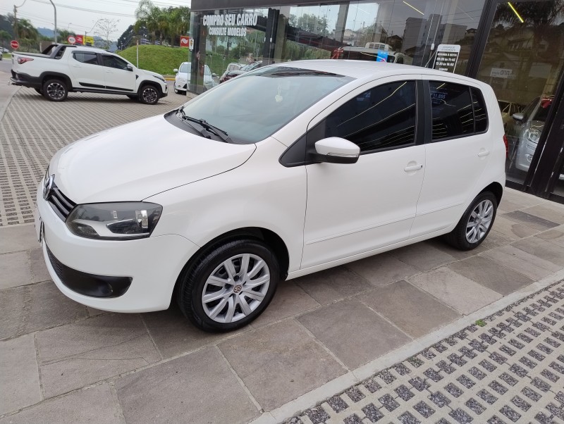 FOX 1.6 MI 8V FLEX 4P MANUAL - 2013 - CAXIAS DO SUL