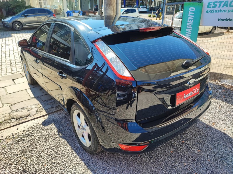 FOCUS 2.0 GLX 16V GASOLINA 4P AUTOMÁTICO - 2013 - FARROUPILHA