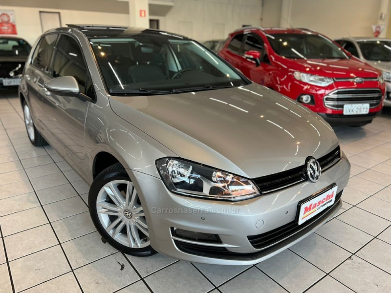 GOLF 1.0 TSI COMFORTLINE 12V TOTAL FLEX 4P MANUAL - 2017 - CAXIAS DO SUL