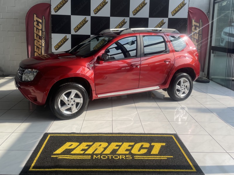 DUSTER 1.6 DYNAMIQUE 4X2 16V FLEX 4P MANUAL - 2014 - PORTãO