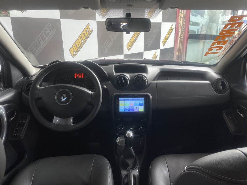 DUSTER 1.6 DYNAMIQUE 4X2 16V FLEX 4P MANUAL - 2014 - PORTãO