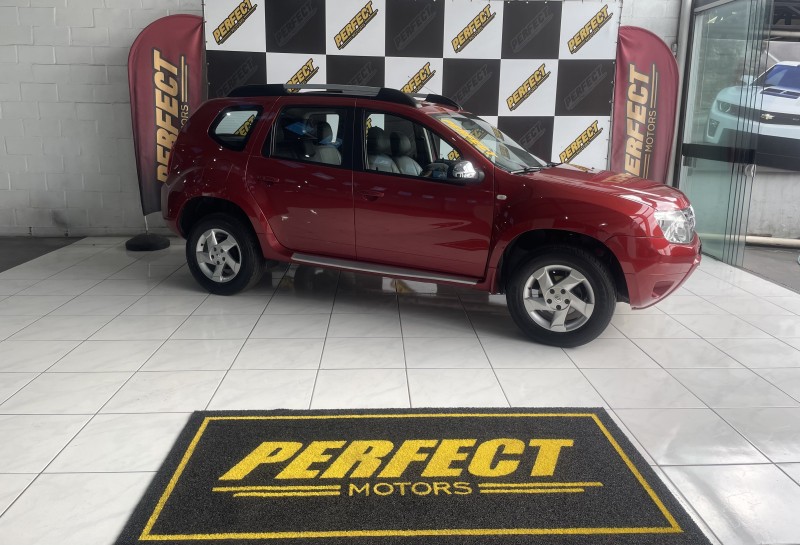 DUSTER 1.6 DYNAMIQUE 4X2 16V FLEX 4P MANUAL - 2014 - PORTãO