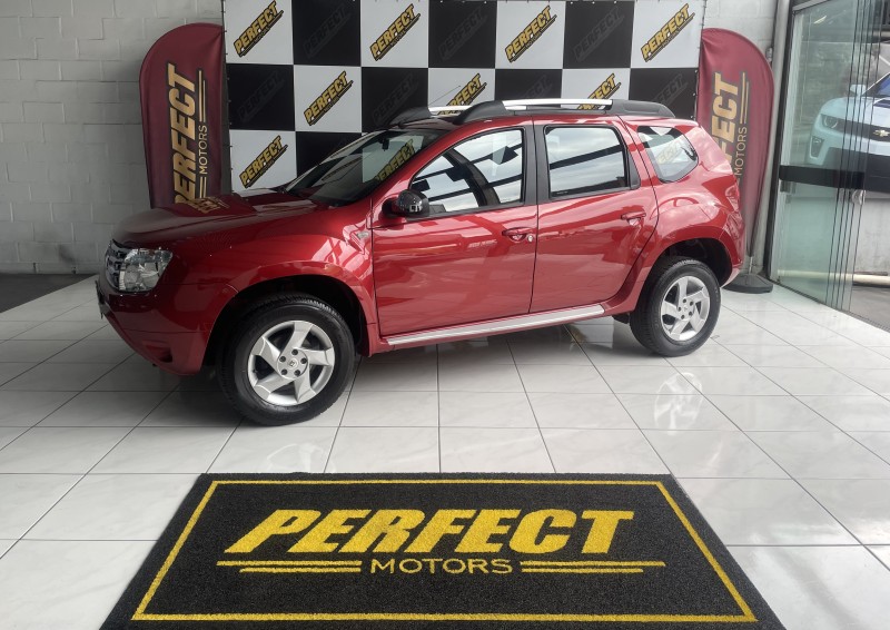 DUSTER 1.6 DYNAMIQUE 4X2 16V FLEX 4P MANUAL - 2014 - PORTãO