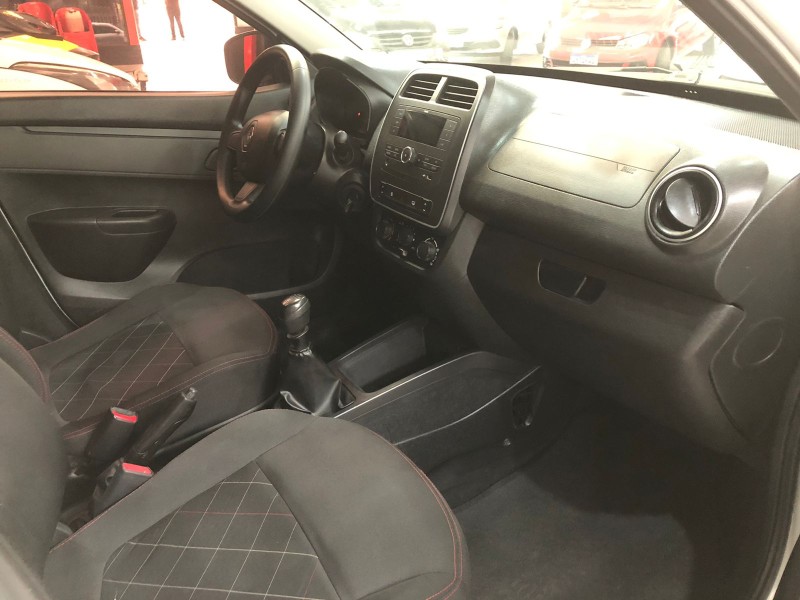 KWID 1.0 12V SCE FLEX ZEN MANUAL - 2019 - SãO LEOPOLDO