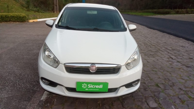 GRAND SIENA 1.4 MPI ATTRACTIVE 8V FLEX 4P MANUAL - 2013 - FARROUPILHA