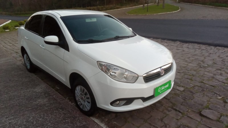 GRAND SIENA 1.4 MPI ATTRACTIVE 8V FLEX 4P MANUAL - 2013 - FARROUPILHA