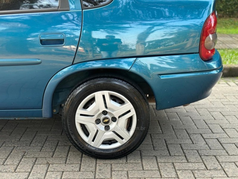 CORSA 1.0 MPFI MILENIUM SEDAN 8V GASOLINA 4P MANUAL - 2002 - CAXIAS DO SUL