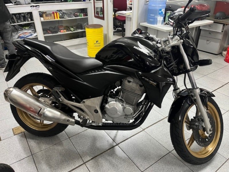 CB 300R 