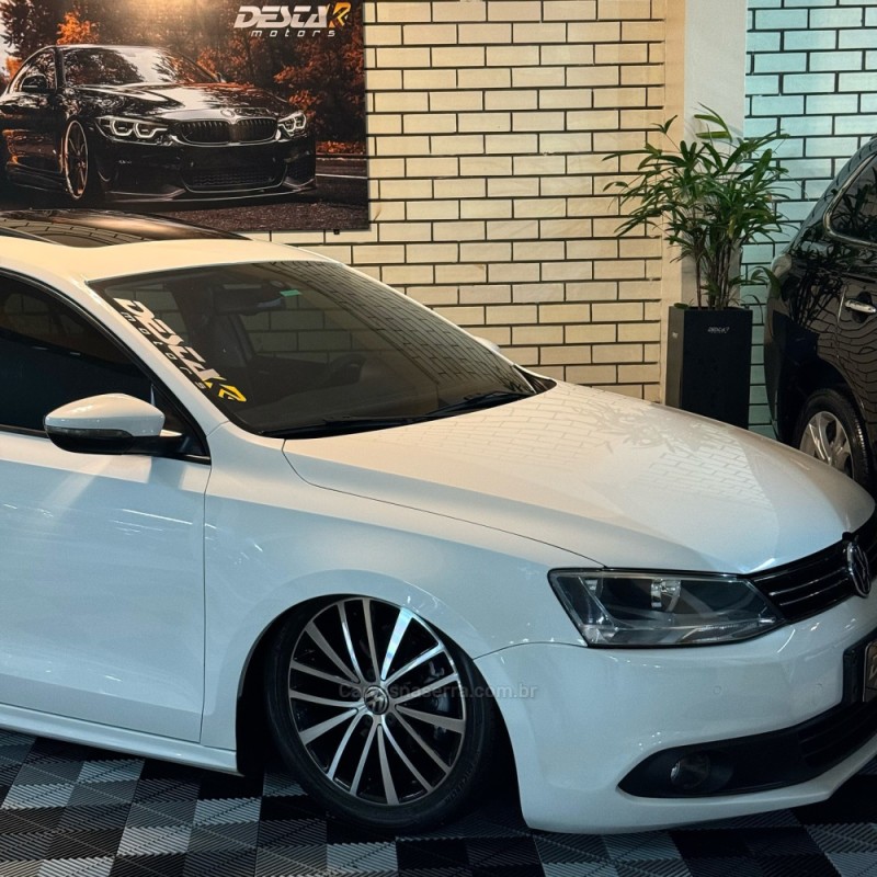 JETTA 2.0 COMFORTLINE FLEX 4P TIPTRONIC - 2013 - NOVO HAMBURGO