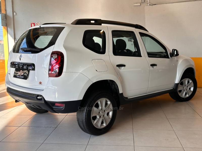 DUSTER 1.6 DYNAMIQUE 4X2 16V FLEX 4P MANUAL - 2017 - SAPUCAIA DO SUL