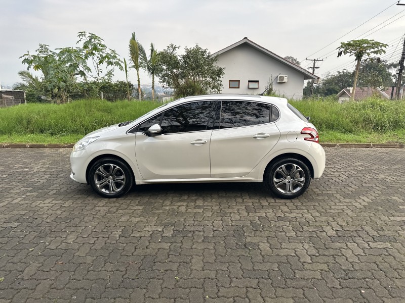 208 1.6 GRIFFE 16V FLEX 4P AUTOMÁTICO - 2014 - LAJEADO