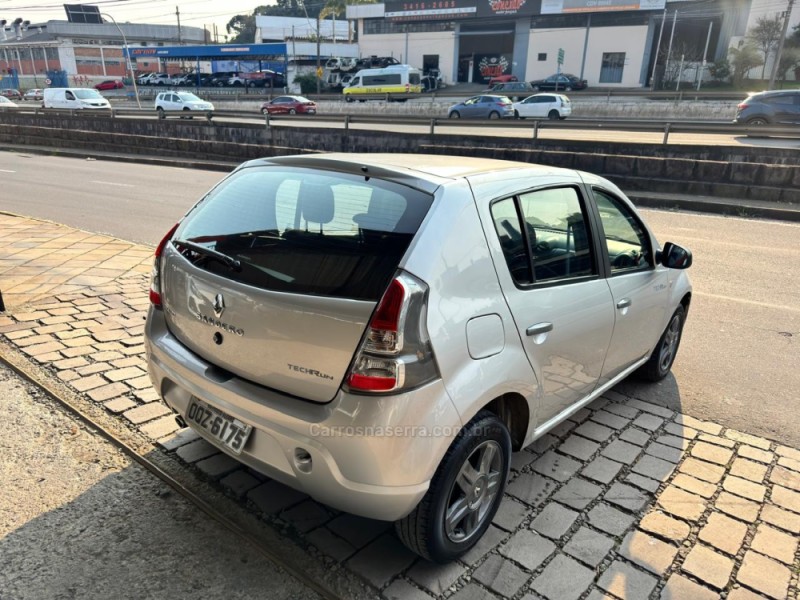 SANDERO 1.0 TECH RUN 16V FLEX 4P MANUAL - 2014 - CAXIAS DO SUL