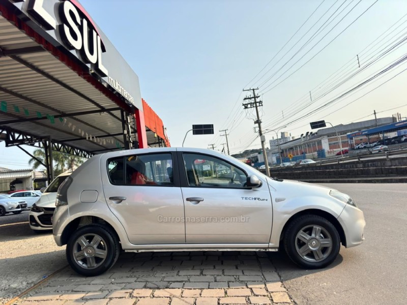 SANDERO 1.0 TECH RUN 16V FLEX 4P MANUAL - 2014 - CAXIAS DO SUL