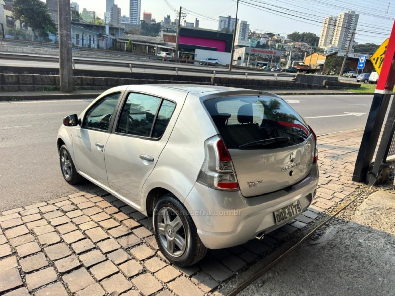 SANDERO 1.0 TECH RUN 16V FLEX 4P MANUAL - 2014 - CAXIAS DO SUL