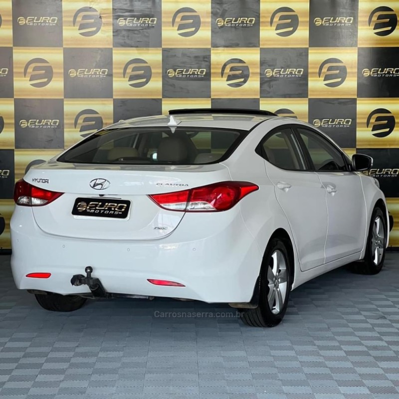 ELANTRA 1.8 GLS 16V FLEX AUTOMÁTICO - 2014 - PORTãO