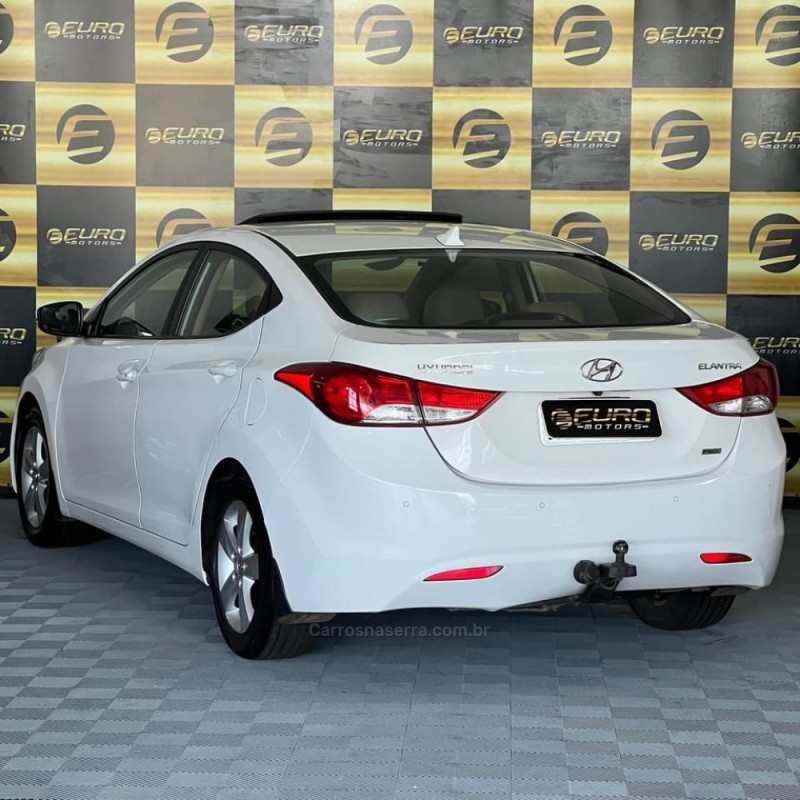 ELANTRA 1.8 GLS 16V FLEX AUTOMÁTICO - 2014 - PORTãO