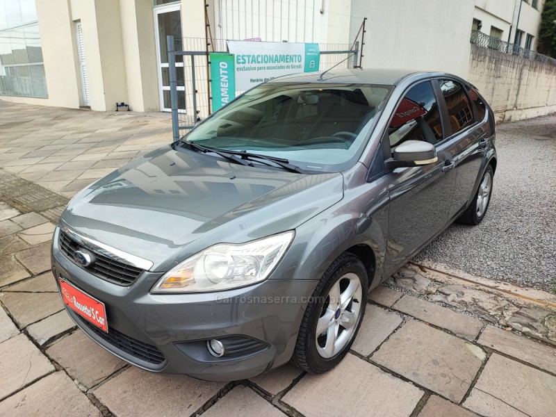 FOCUS 2.0 GLX 16V FLEX 4P MANUAL - 2012 - FARROUPILHA