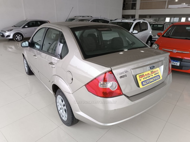 FIESTA 1.6 MPI SEDAN 8V FLEX 4P MANUAL - 2009 - NOVA PETRóPOLIS