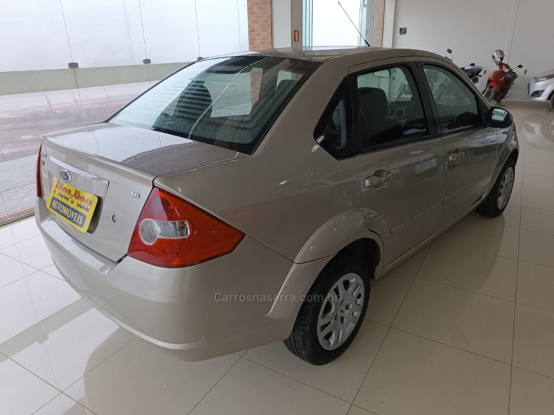 FIESTA 1.6 MPI SEDAN 8V FLEX 4P MANUAL - 2009 - NOVA PETRóPOLIS