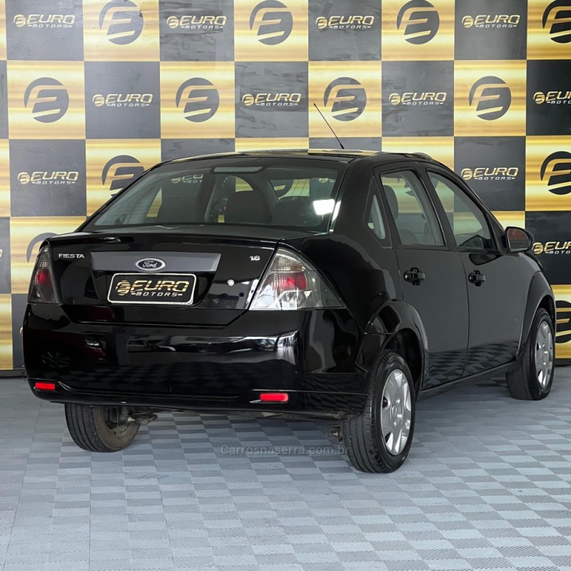 FIESTA 1.6 MPI CLASS SEDAN 8V FLEX 4P MANUAL - 2012 - PORTãO