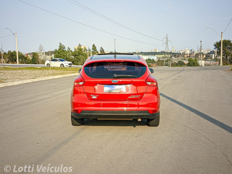 FOCUS 2.0 TITANIUM PLUS 16V FLEX 4P AUTOMÁTICO - 2016 - FARROUPILHA