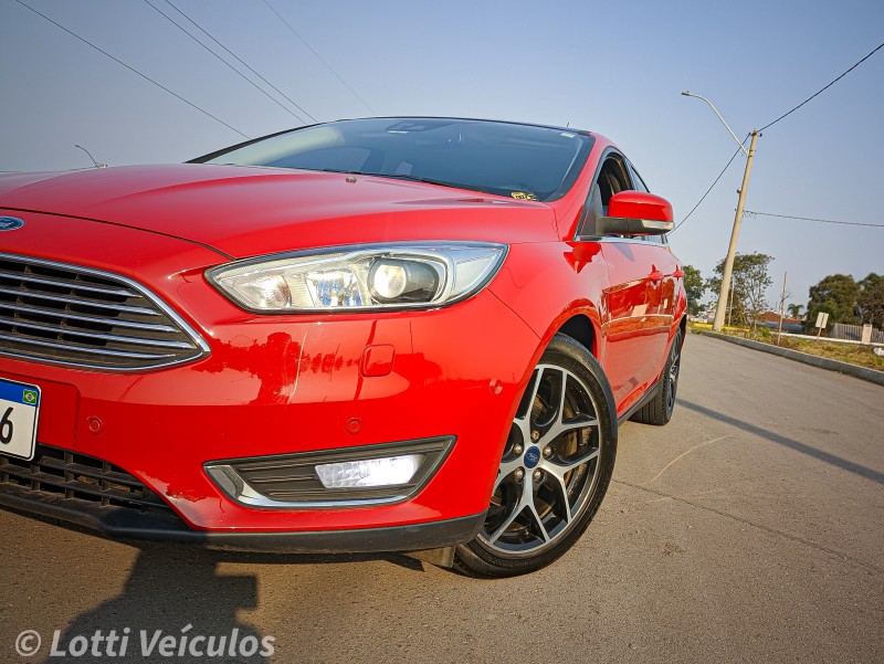 FOCUS 2.0 TITANIUM PLUS 16V FLEX 4P AUTOMÁTICO - 2016 - FARROUPILHA