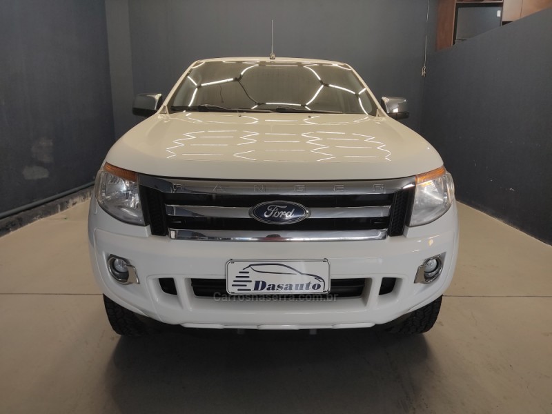 RANGER 2.5 XLT 4X2 CD 16V FLEX 4P MANUAL - 2014 - CAXIAS DO SUL