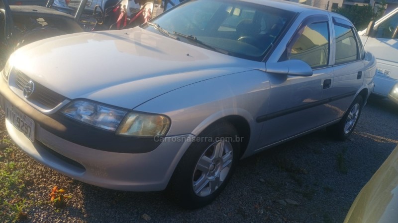 VECTRA 2.2 MPFI GLS 8V GASOLINA 4P MANUAL