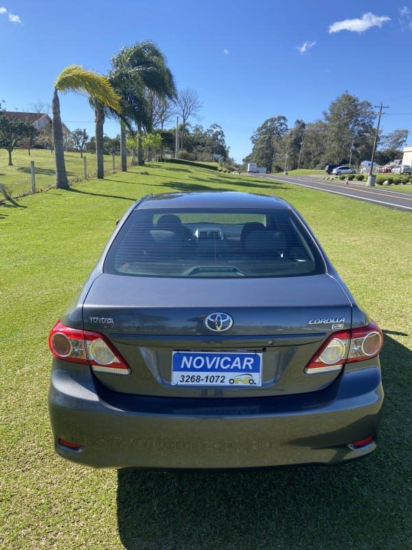 COROLLA 1.8 GLI 16V FLEX 4P AUTOMÁTICO - 2013 - FARROUPILHA