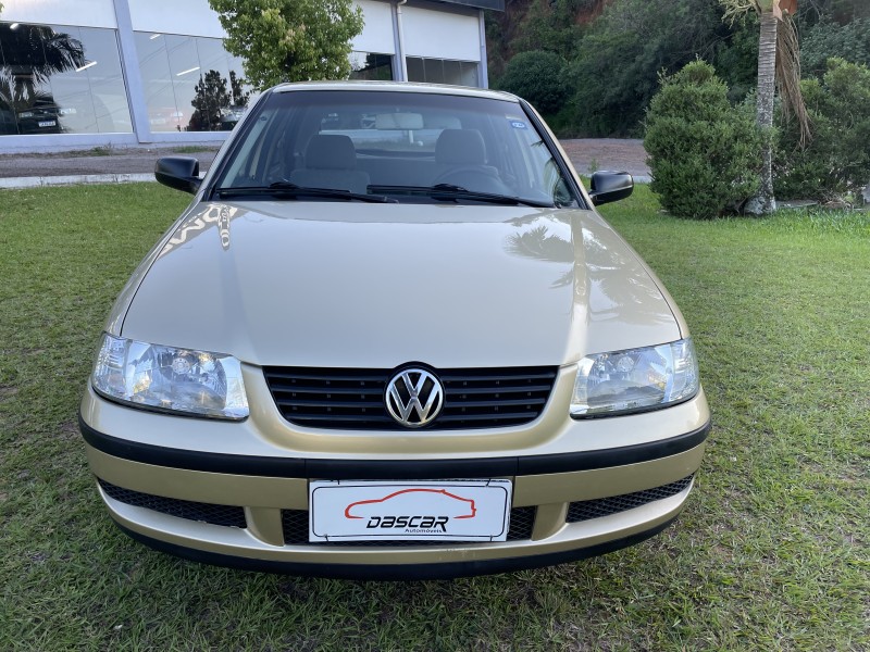 GOL 1.0 MI PLUS 16V GASOLINA 4P MANUAL G.III - 2001 - BOM PRINCíPIO