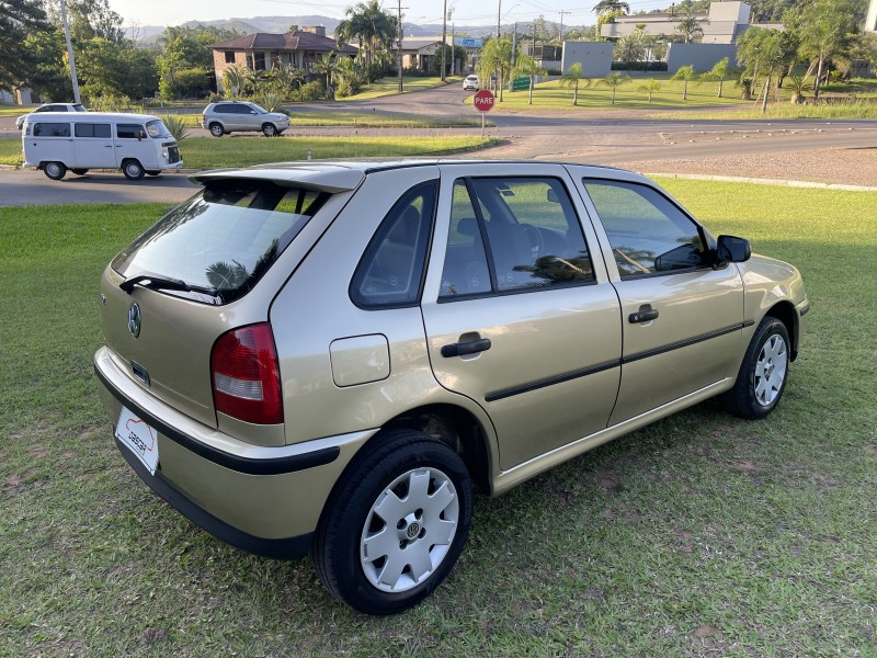 GOL 1.0 MI PLUS 16V GASOLINA 4P MANUAL G.III - 2001 - BOM PRINCíPIO