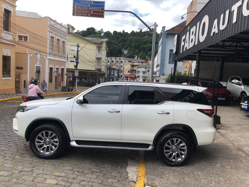 HILUX SW4 2.8 SRX 4X4 16V TURBO INTERCOOLER DIESEL 4P AUTOMÁTICO - 2021 - GARIBALDI