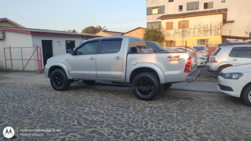 HILUX 2.5 4X4 CD 16V TURBO DIESEL 4P MANUAL - 2010 - SOMBRIO