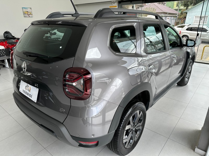 DUSTER 1.3 TCE ICONIC PLUS FLEX 4P AUTOMÁTICA - 2025 - CAXIAS DO SUL