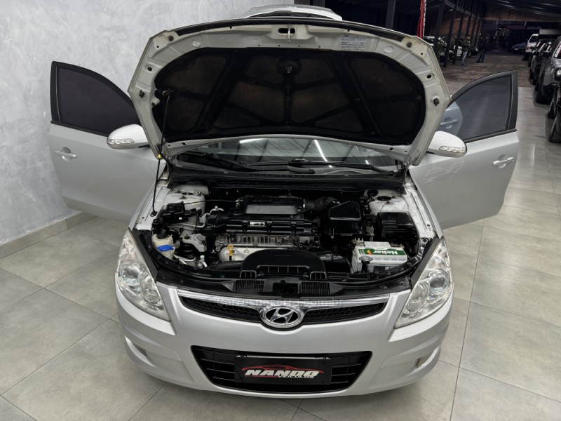 I30 2.0 MPI 16V GASOLINA 4P MANUAL - 2010 - SAPIRANGA