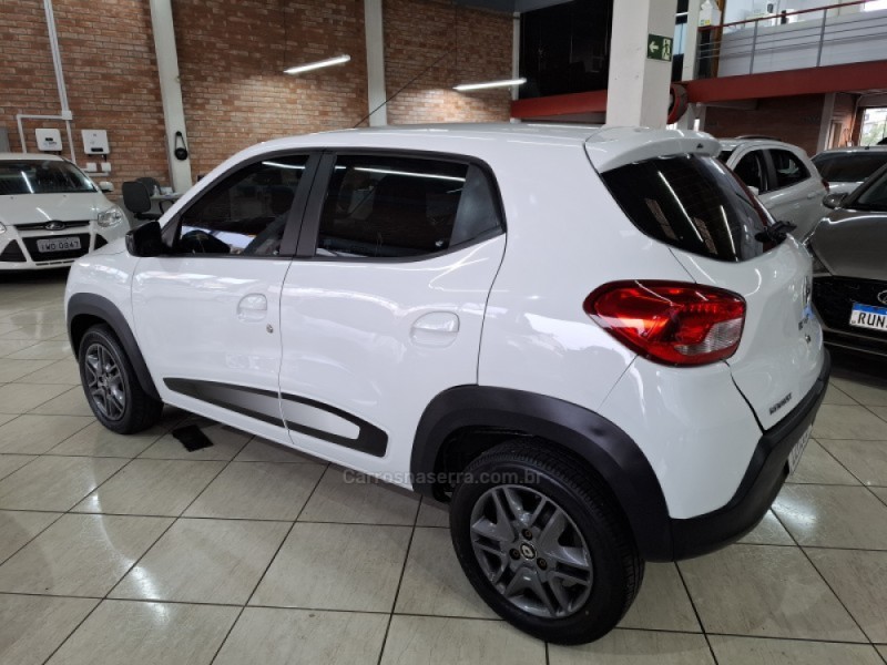 KWID 1.0 12V SCE FLEX INTENSE MANUAL - 2020 - BENTO GONçALVES