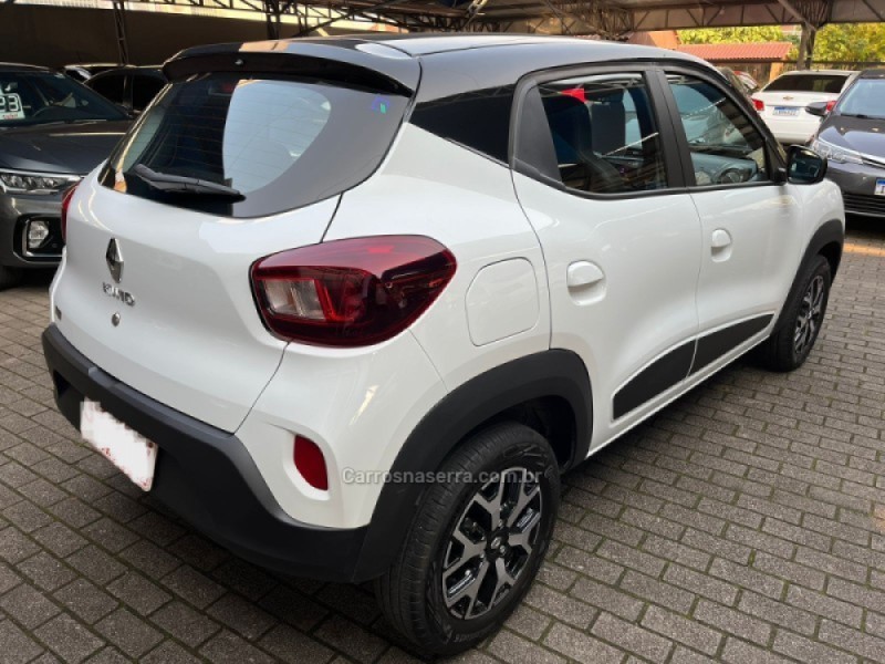 KWID 1.0 12V SCE FLEX INTENSE MANUAL - 2024 - BENTO GONçALVES