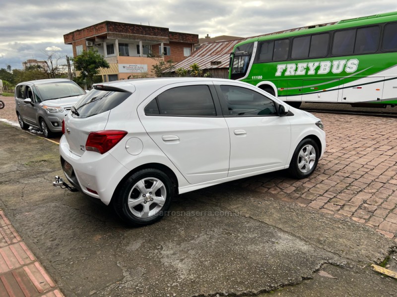 ONIX 1.4 MPFI LT 8V FLEX 4P MANUAL - 2019 - VENâNCIO AIRES