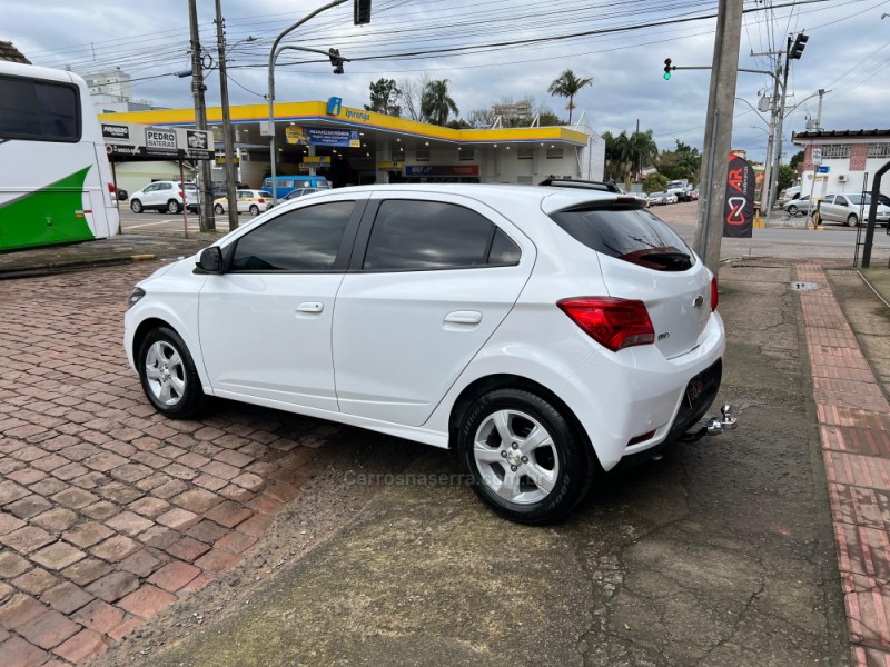 ONIX 1.4 MPFI LT 8V FLEX 4P MANUAL - 2019 - VENâNCIO AIRES