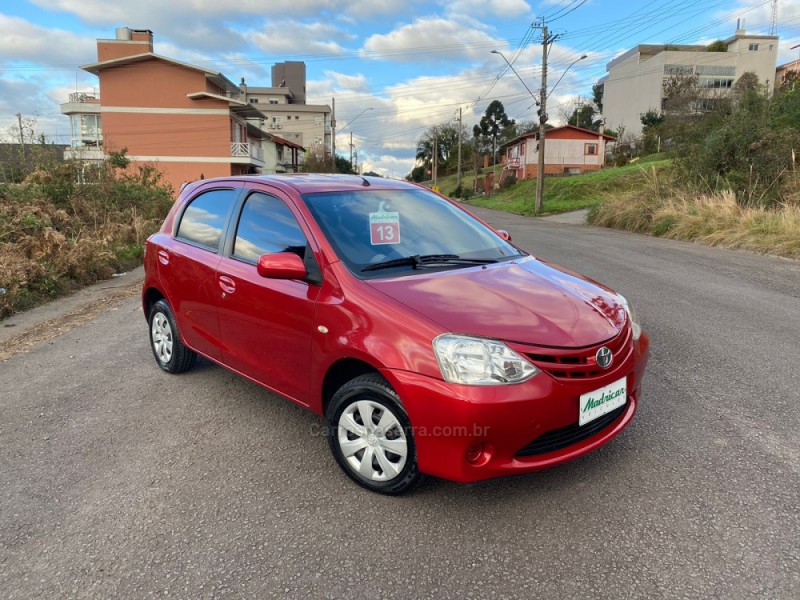 ETIOS 1.3 XS 16V FLEX 4P MANUAL - 2013 - FLORES DA CUNHA