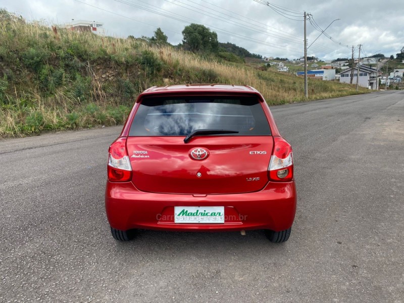 ETIOS 1.3 XS 16V FLEX 4P MANUAL - 2013 - FLORES DA CUNHA