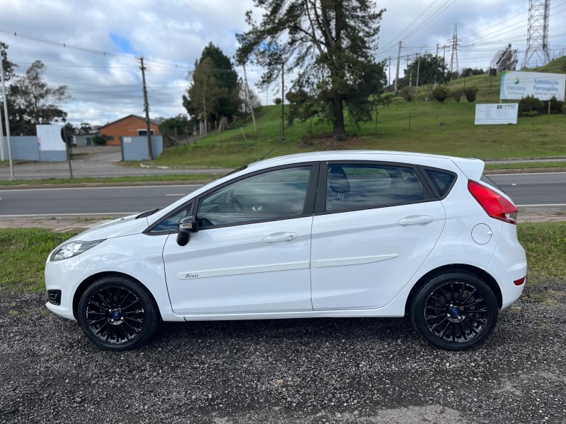 FIESTA 1.6 SE HATCH 16V FLEX 4P MANUAL - 2017 - FARROUPILHA